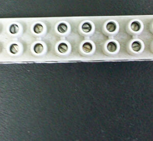 лустра клема 4.0мм?  Бакелит 17