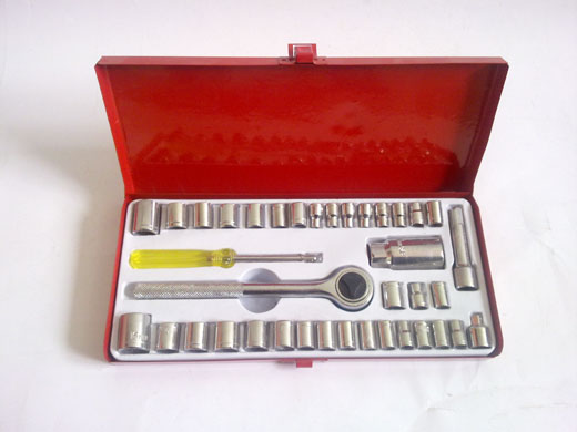 К-кт инструменти 40 части 1/4″ и 3/8″ 4-16mm мет. кут. GD