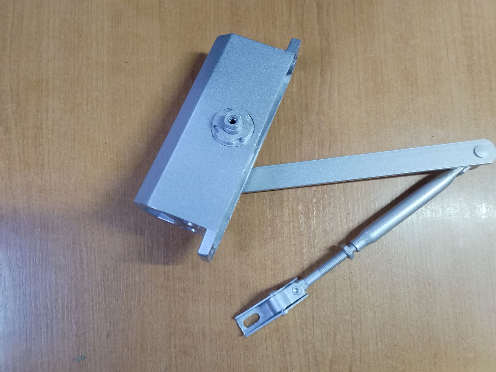 Автомат за врата сив TS 1/10