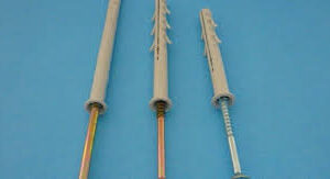 дюбел с винт Ф10х180 за тухла шестограм